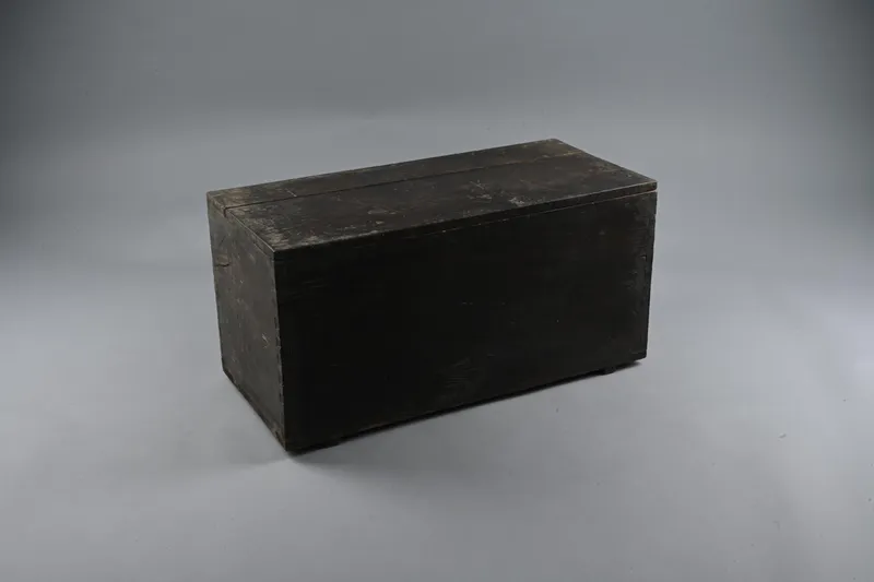 궤(윗닫이) — 예천박물관 소장