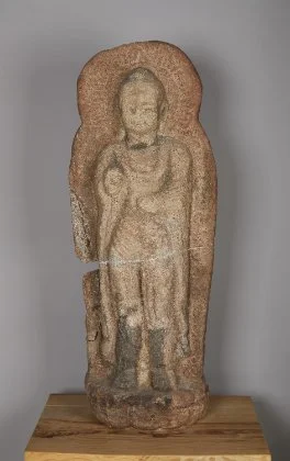 석조약사여래입상 — 영천역사박물관 · 영천 801